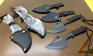 lot 96 image: Lot of 4 Brand New & Like-New DEFENDER Knives