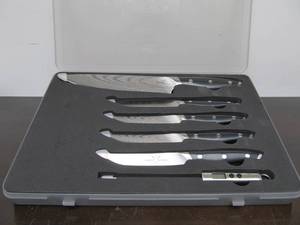 lot 158 image: Brand New THE TRUSTED BUTCHER Cutlery Set