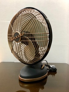 lot 183 image: Excellent Quality VORNADO Silver Swan Oscillating Fan