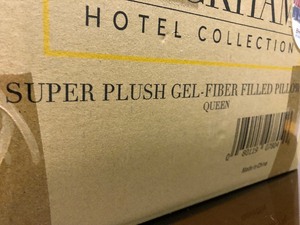 lot 188 image: Brand New Sealed 2-Pack Beckham Hotel Collection Pillows