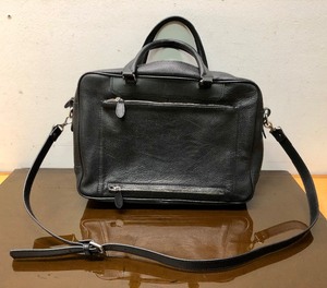 lot 238 image: Unused Black Leather Purse