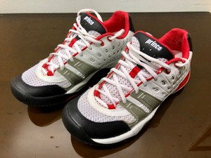 lot 239 image: Like-New PRINCE T22 Tennis Shoes - Mens Size 9.5