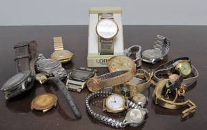 lot 208 image: Estate Lot of Vintage Watches