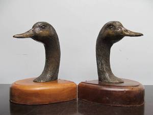 lot 218 image: Fantastic Large BOB WINSHIP Bronze GooseDuck Head Bookend Set