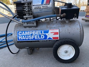 lot 290 image: Working Campbell Hausfeld Air Compressor