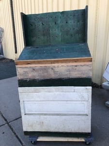 lot 291 image: Antique Folk Art Painted Wood Cabinet
