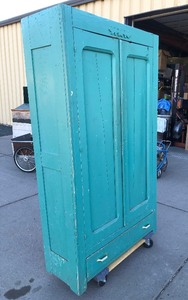 lot 292 image: Antique Folk Art Painted Wood Cupboard