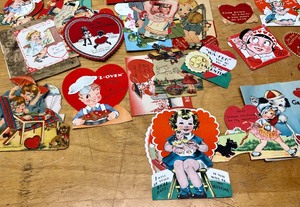 lot 317 image: LARGE Lot of Vintage 1930s-40s era Velentines