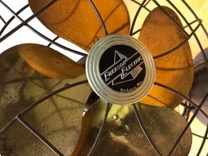 lot 320 image: Old Vintage Emerson Electric Industrial BRASS BLADE Fan