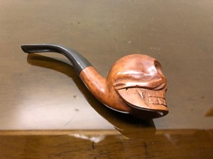 lot 328 image: Very cool Old Vintage Hand Carved Burl Wood Skull Pipe