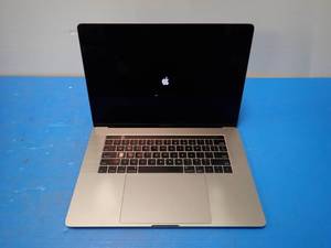 Apple&nbspMacBook Pro 14,3 A1707 &nbspINTEL CORE I7-7920HQ 3 Ghz  16GB LPDDR3 RAM  500GB HD  15.4 screen with 2880 x 1800 Resolution  Includes power adapter and IOS  Minor key marks on screen&nbsp