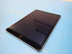 Apple&nbspiPad Air 2nd Gen A1566  16GB of storage  WIFI Only  Includes Charging Cable