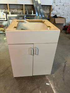 24 x 24 Cabinet