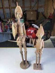 lot 1A image: Pair of wooden carved conquistador styled soldiers