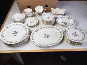 lot 20 image: Pope Gosser China