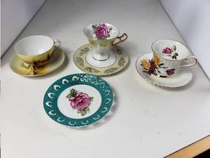 lot 34 image: Tea Cups and Saucers, Royal Victoria & Royal Halsey & Other