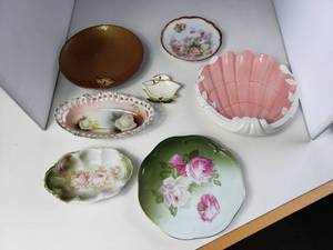 lot 36 image: Variety of Decorative Plates and Bowls