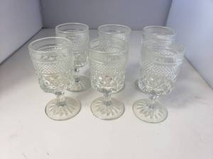 lot 47 image: Lot of 6 Vintage Stemware Glasses