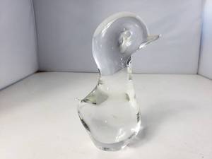 lot 69 image: Glass  Crystal Duck Made in Sweden