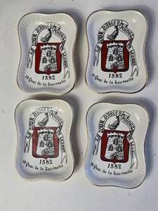 lot 96 image: Lot of 4 La Tour Dargent Restaurant Ashtrays, Paris