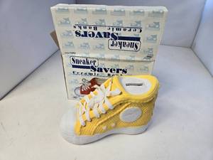 lot 101 image: Ceramic Sneaker Piggy Bank