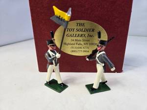 lot 107 image: Lot of 2 Metal Toy Soldiers - Soldiers of the World West Point Series