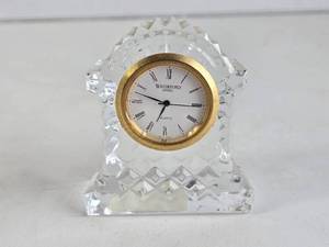 lot 122 image: Small Waterford Crystal Desk or Vanity Clock