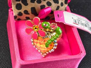 lot 146 image: Betsey Johnson Ring