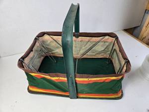 lot 155 image: Folding Picnic Basket