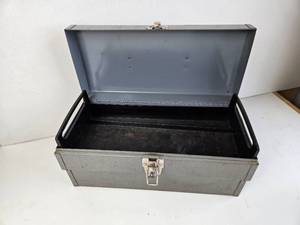 lot 161 image: Metal Tool Box