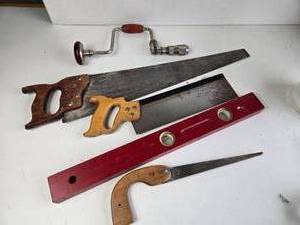 lot 164 image: Saws, Hand Drill and Level