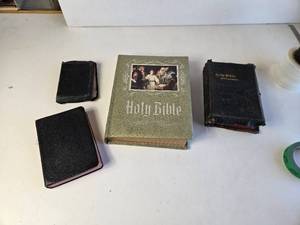lot 273 image: Bibles