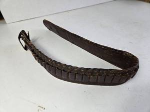 lot 282 image: Old Ammunition Belt