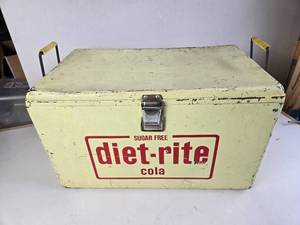 lot 288 image: Diet-Rite Metal Cooler