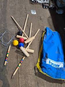 lot 312 image: Croquet Set