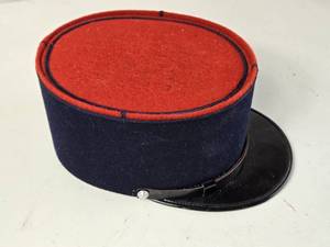 lot 314 image: Vintage Door Man Hat from Paris