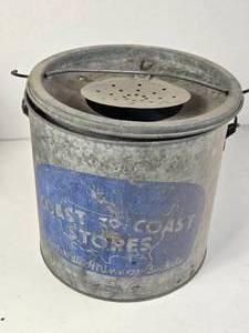 lot 330 image: Coast to Coast Stores Minnow Bucket