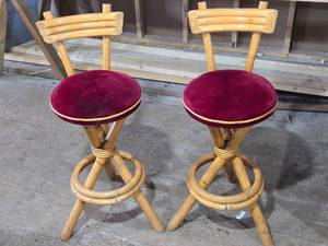 lot 369 image: Pair of Bar Stools