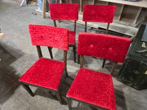 lot 370 image: Lot of 4 Red Velvet Wooden Chairs