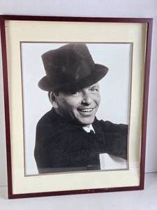 lot 376 image: Large Picture of Frank Sinatra