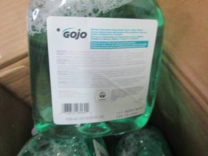 4- 1250 ml GoJo Foaming Hand, Hair&...
