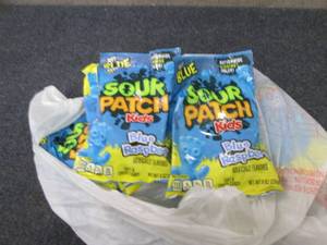 6- 8 oz Sour Patch Kids Blue Raspbe...