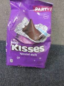 32.1 oz Hersheys Special Dark Kiss...