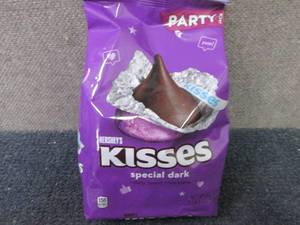 32.1 oz Hersheys Special Dark Kiss...
