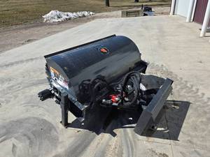 lot 11 image: Wolverine Mini Angle Broom
