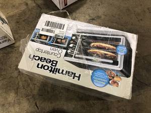 Hamilton Beach Black Countertop Oven with Convection and Rotisserie    Customer Returns See Pictures