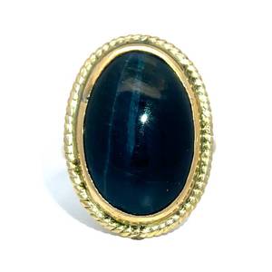 Oval Cabochon Black Cats Eye Ring in Yellow Gold VIDEO