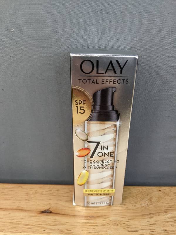 lot 76D image: Brand New Olay Total Effects 7-In-1 Tone Correcting Uv Moisturizer Cream 1.7fl oz & Olay Eyes For Depuffing Eye Roller For Eye Bags 0.2oz L