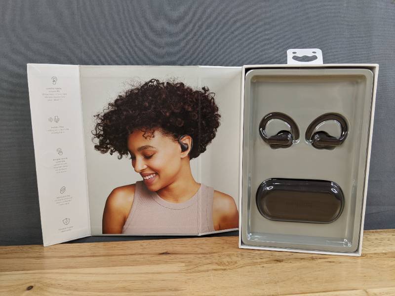 lot 78B image: Brand New Heyday True Wireless Sport Earbuds in Black $49.99 Retail Y