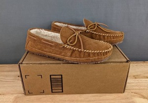 lot 38E image: New Sperry Mens Hardsole Moccasin Slipper Size 9 N